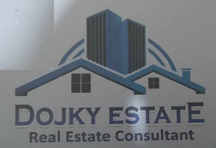Dojky Estate Image